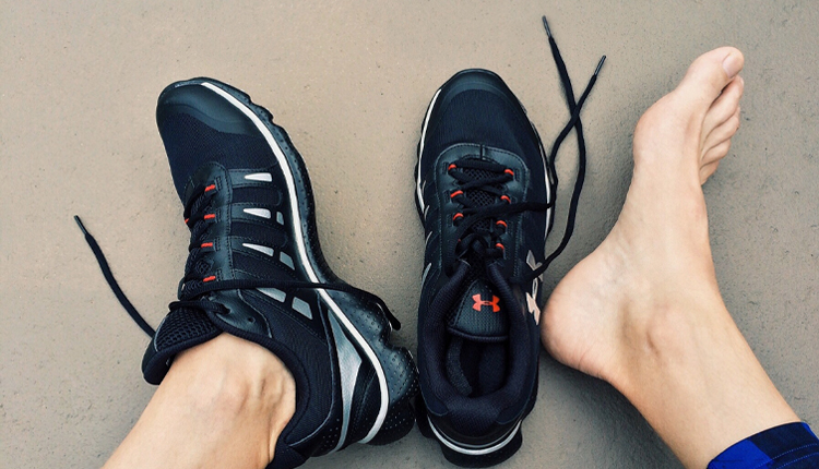 پوسته شدن کف پا | از علل تا درمان